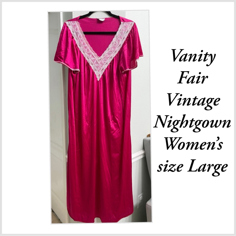Vanity Fair size Large womens Fuchsia pink Nightgown with Lace Trim full length